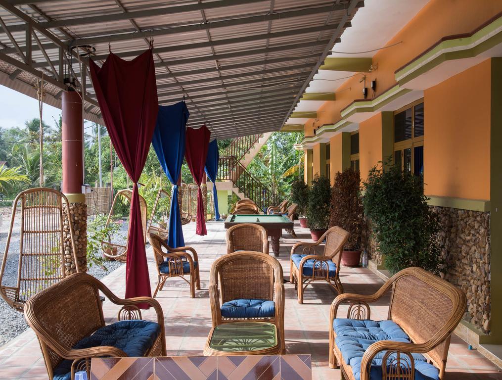 Nomads Guesthouse 캄폿 외부 사진