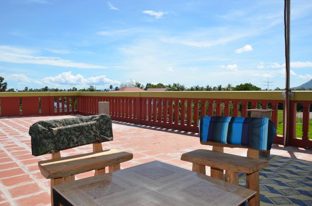 Nomads Guesthouse 캄폿 외부 사진